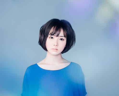 【注目の人物】抜擢続く“謎のシンガー”暁月凛の「鳥肌立つ歌声」が話題 ベールに包まれた素顔が気になる