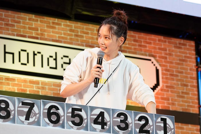 本田翼「ほんだのばいく」開設1周年記念イベント 第1部より(C)SDP