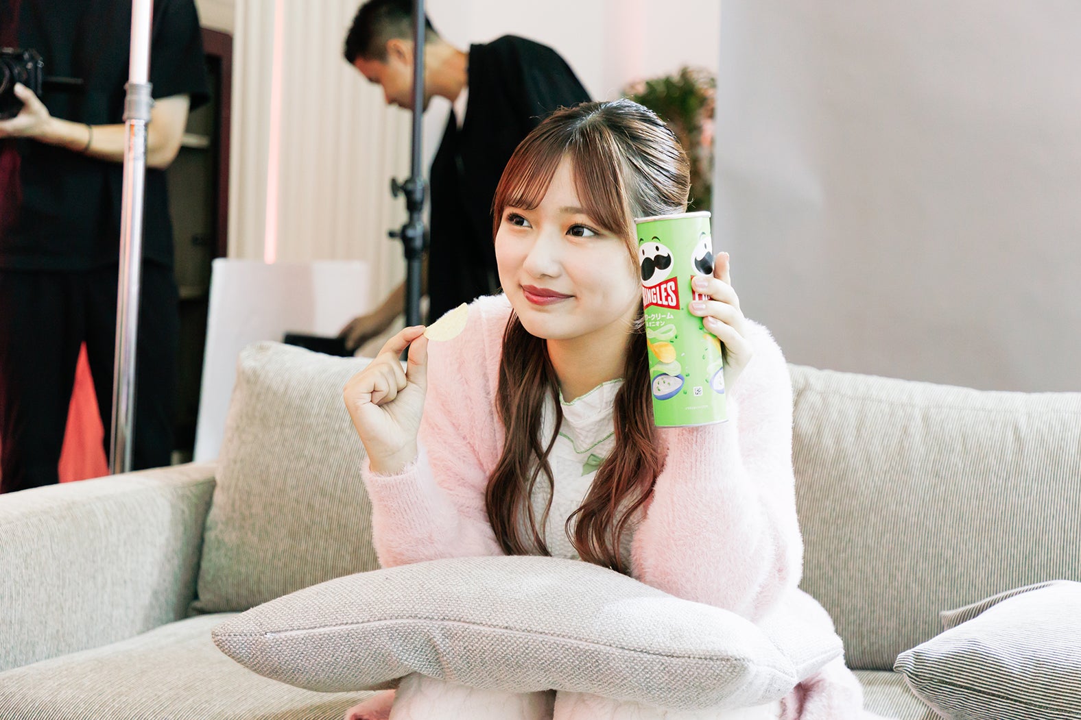 辻ちゃん長女・希空（のあ）、ポテトチップスブランド「プリングルズ」公式チアリーダー就任 部屋着姿でユニークな表情披露