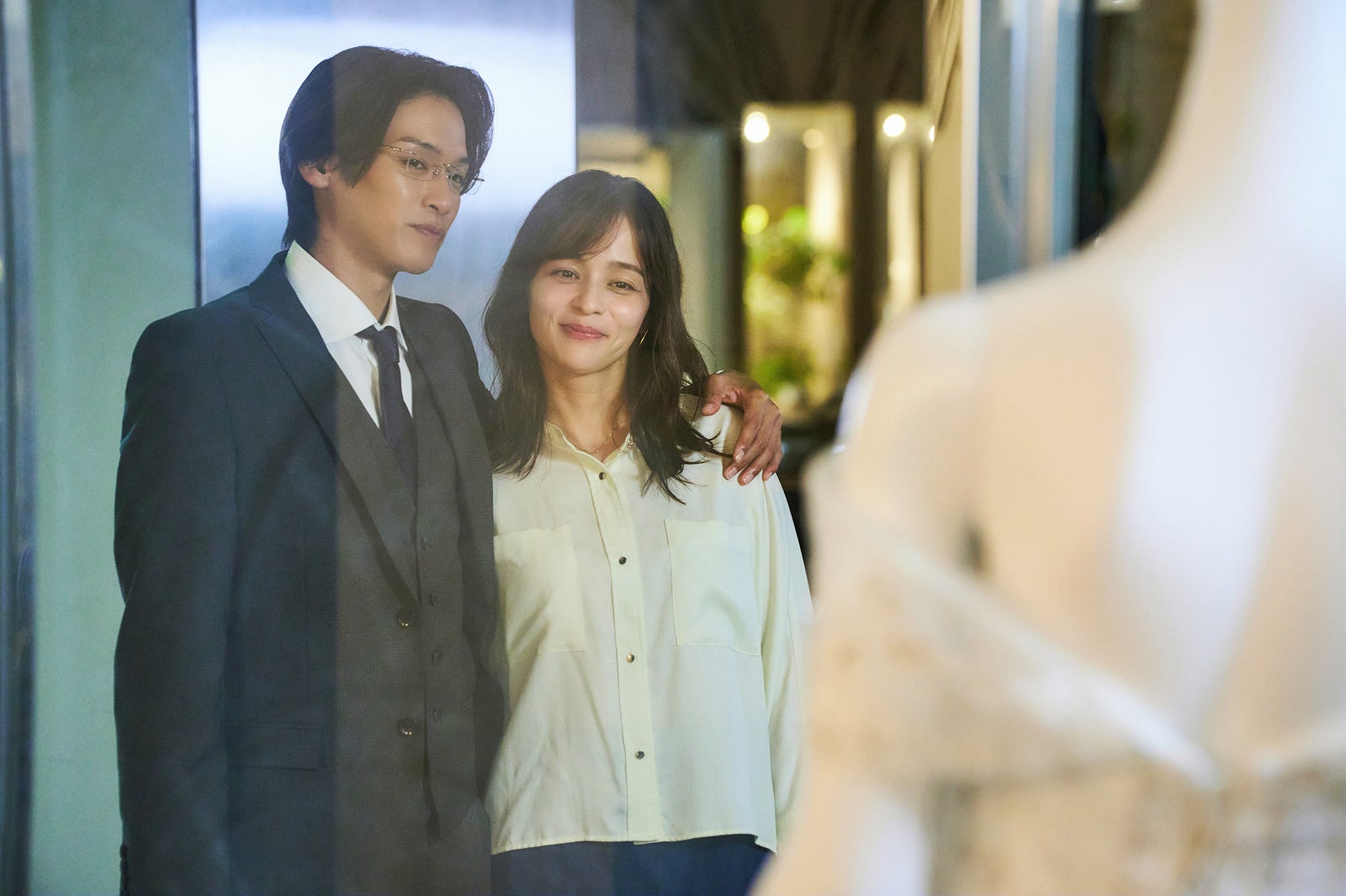 高木雄也、加藤ローサ「はだかんぼうたち」第1話（C）テレビ朝日