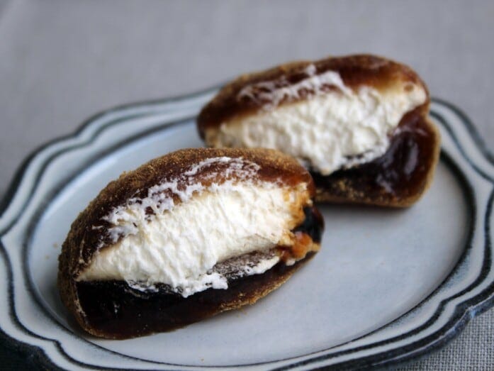 ふわっと香るきな粉が、黒糖の甘さを包み込みます