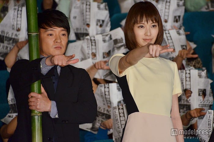 (左から)濱田岳、戸田恵梨香