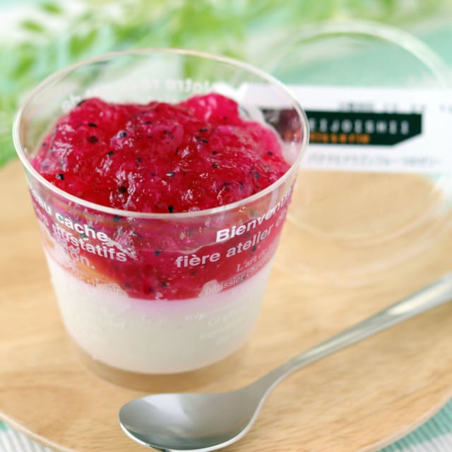 成城石井のバナナとドラゴンフルーツのゼリー