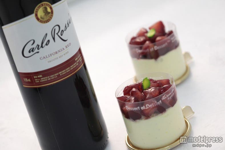 人気スイーツ店20店から50種類のスイーツたちが集合