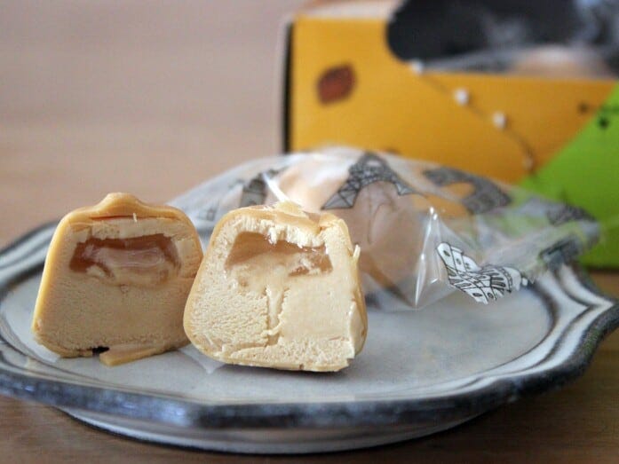 キャラメルアイスは甘すぎず苦すぎず、洋梨の繊細な香りを支えています