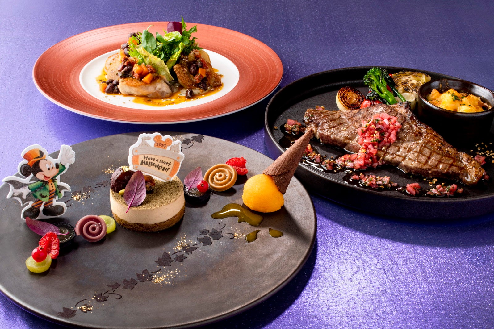 ディズニーアンバサダーホテル「エンパイア・グリル」“ディズニー・ハロウィーン”エンパイア・グリル・ディナー（C）Disney