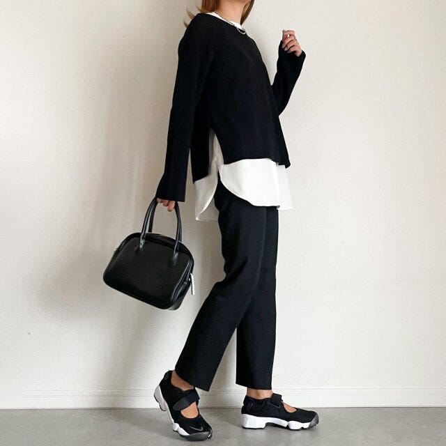 GU　シアーセーター　モノトーン　レイヤードコーデ