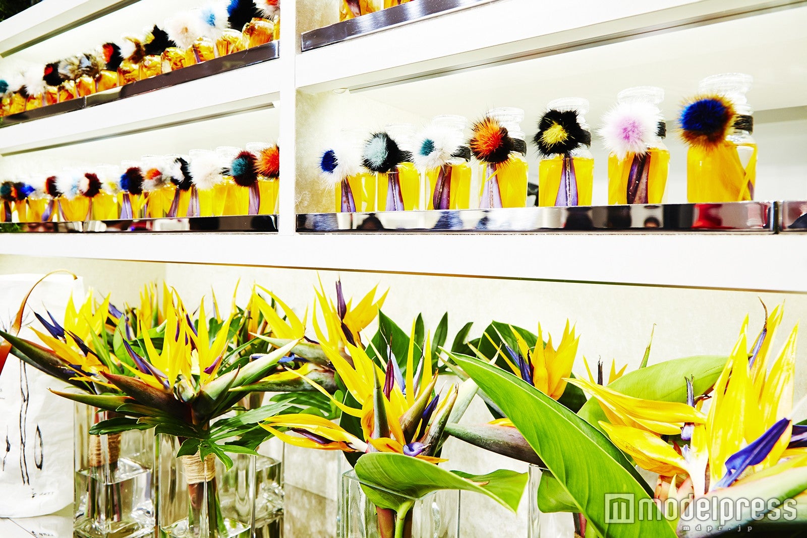 オリジナルブーケやボトルフラワーを販売（C）Shiinoki／AMKK