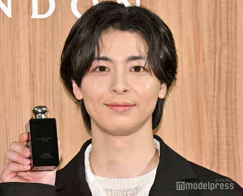 高杉真宙、ブラックスーツ着こなす “かっこいい男性”の理想像とは「勉強をしていきたい」