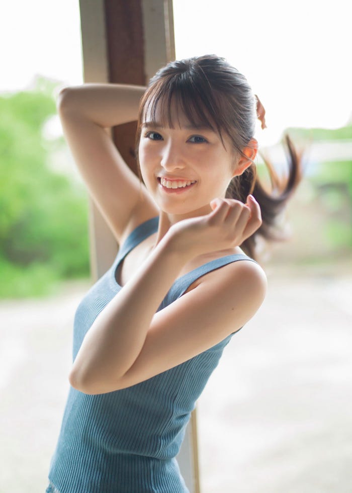 「TRIANGLE magazine 03」小川彩cover SHOWROOM限定特典ポスター(講談社)撮影/細居幸次郎