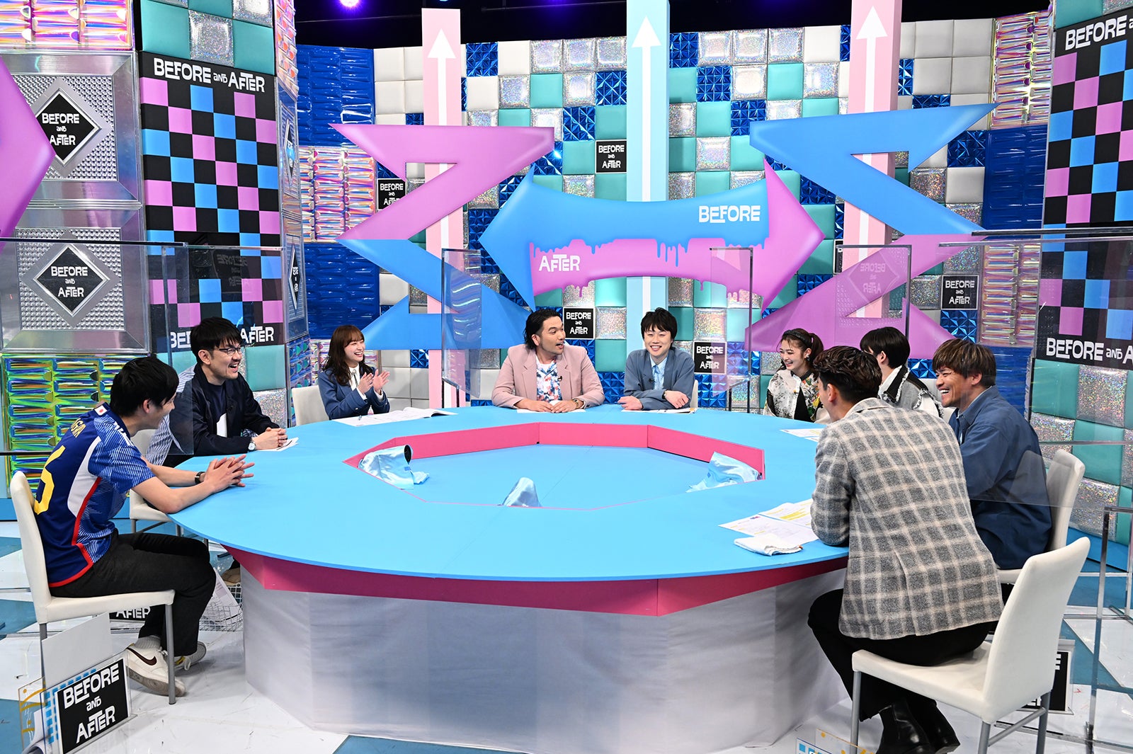 （左から）すがやなおひろ、土田晃之、影山優佳、見取り図（盛山晋太郎、リリー）、井上咲楽、長尾謙杜、大久保嘉人、槙野智章（C）テレビ朝日