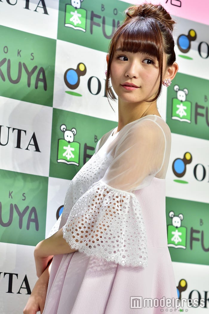 浅川梨奈(C)モデルプレス