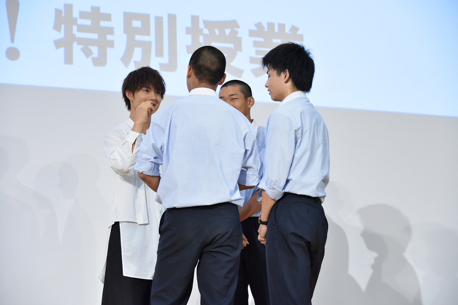 （写真左）佐野勇斗（C）2018映画「青夏」製作委員会