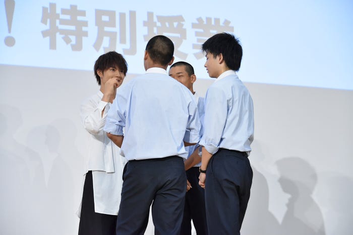(写真左)佐野勇斗(C)2018映画「青夏」製作委員会