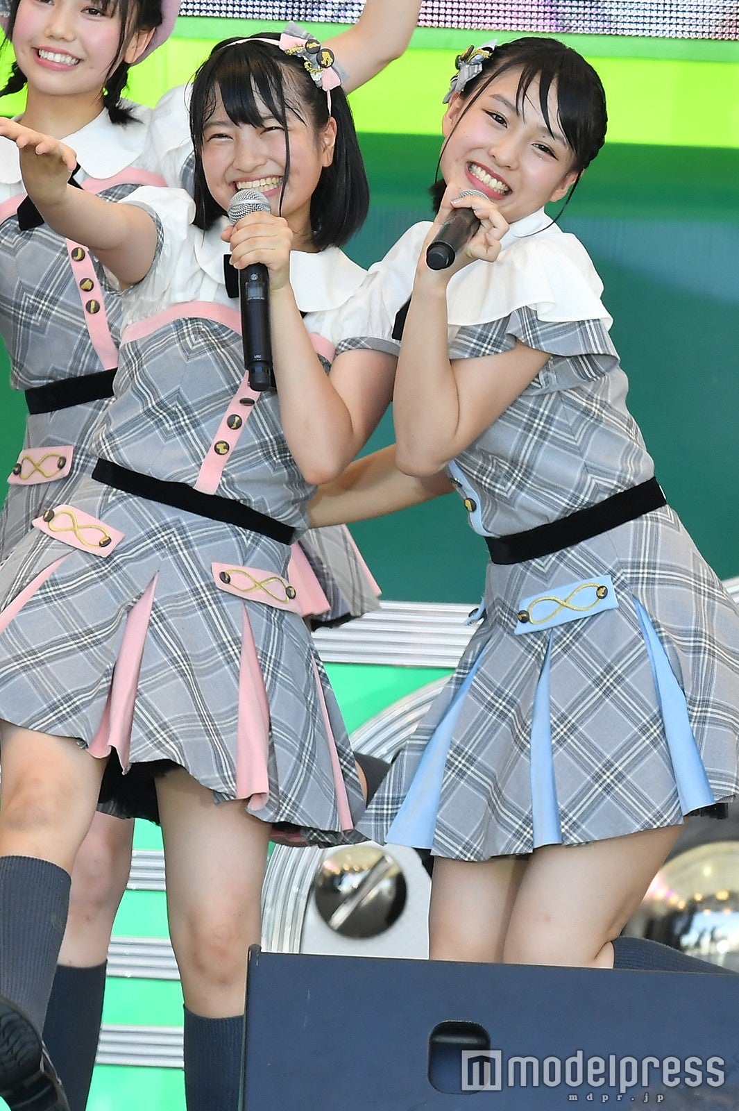 下青木香鈴、山田菜々美 （C）モデルプレス