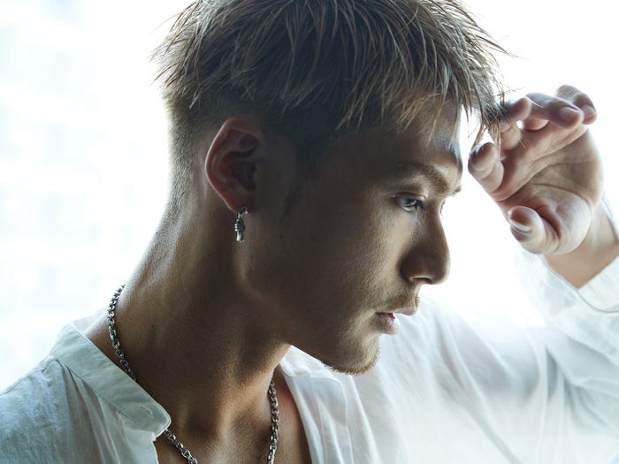 EXILE SHOKICHI/『BYAKUYA』(blueprint、12月15日発売)より(提供写真)