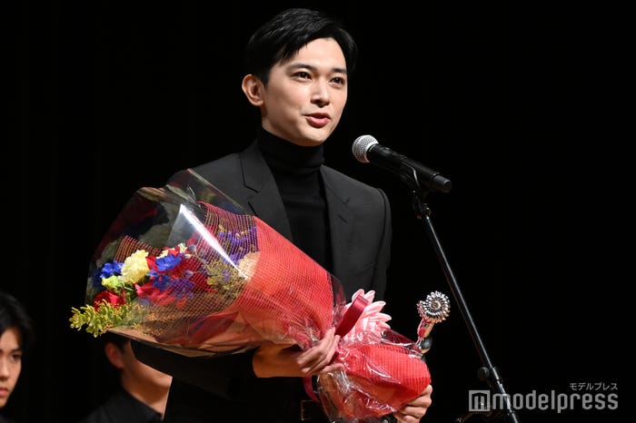 吉沢亮(C)モデルプレス