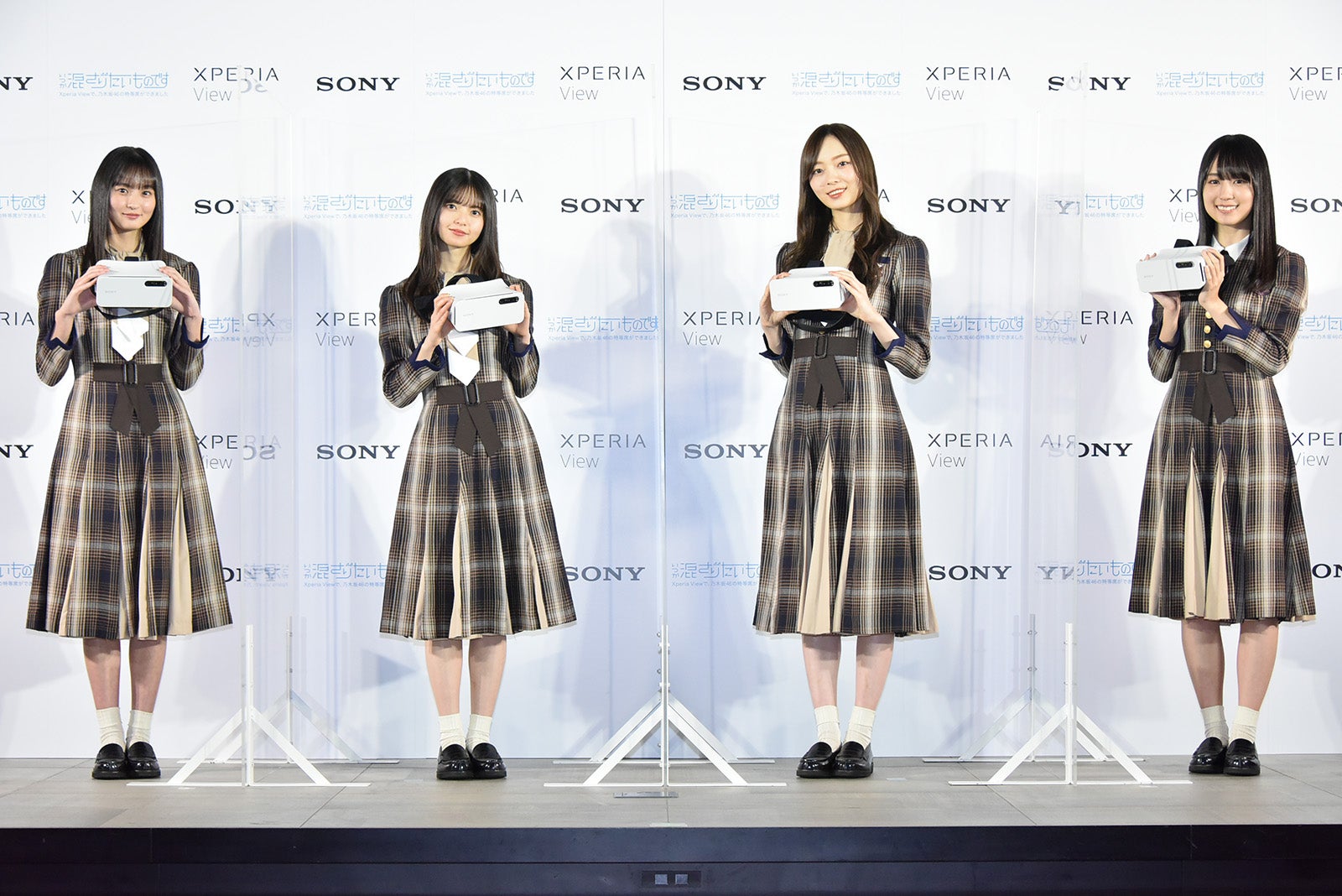 遠藤さくら、齋藤飛鳥、梅澤美波、賀喜遥香 （提供写真）