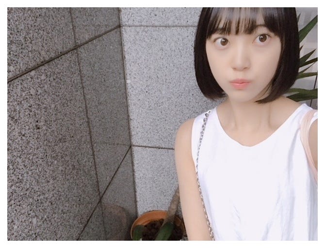 ヘアカットした堀未央奈/堀未央奈オフィシャルブログより