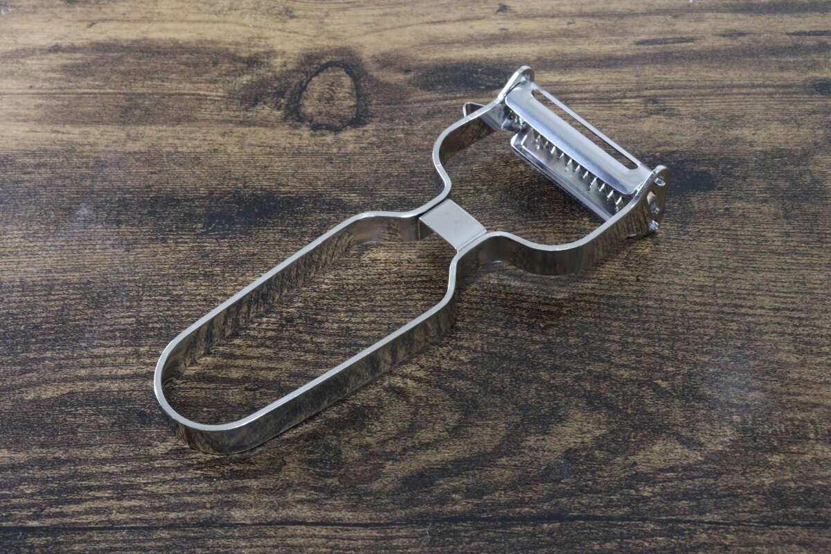 ダイソー オールステンレスピーラー 2way ダイソー オールステンレスピーラー 2way キッチングッズ