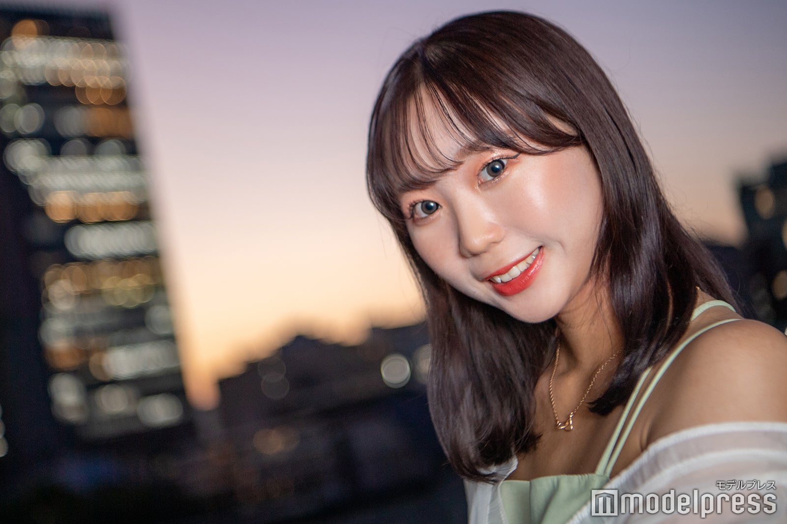 石本菜々子さん（C）モデルプレス