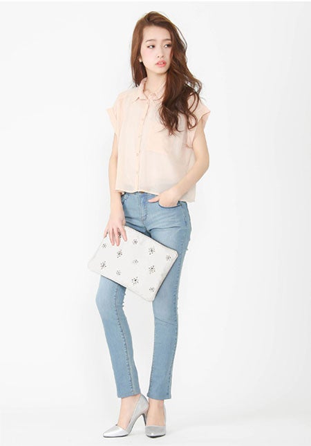 ビジューキャンバス2WAYクラッチ「salus」2,990円（税込）