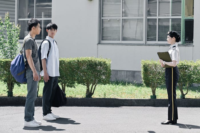 (左から)町田啓太、佐野勇斗、白石麻衣/「テッパチ!」第7話より(C)フジテレビ