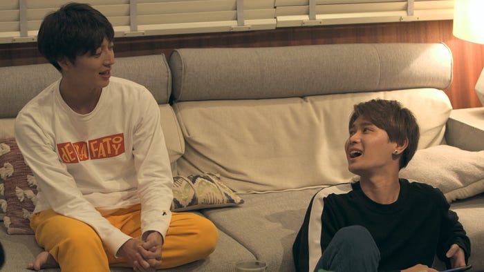 聡太を食事に誘う俊亮「TERRACE HOUSE OPENING NEW DOORS」35th WEEK(C)フジテレビ/イースト・エンタテインメント