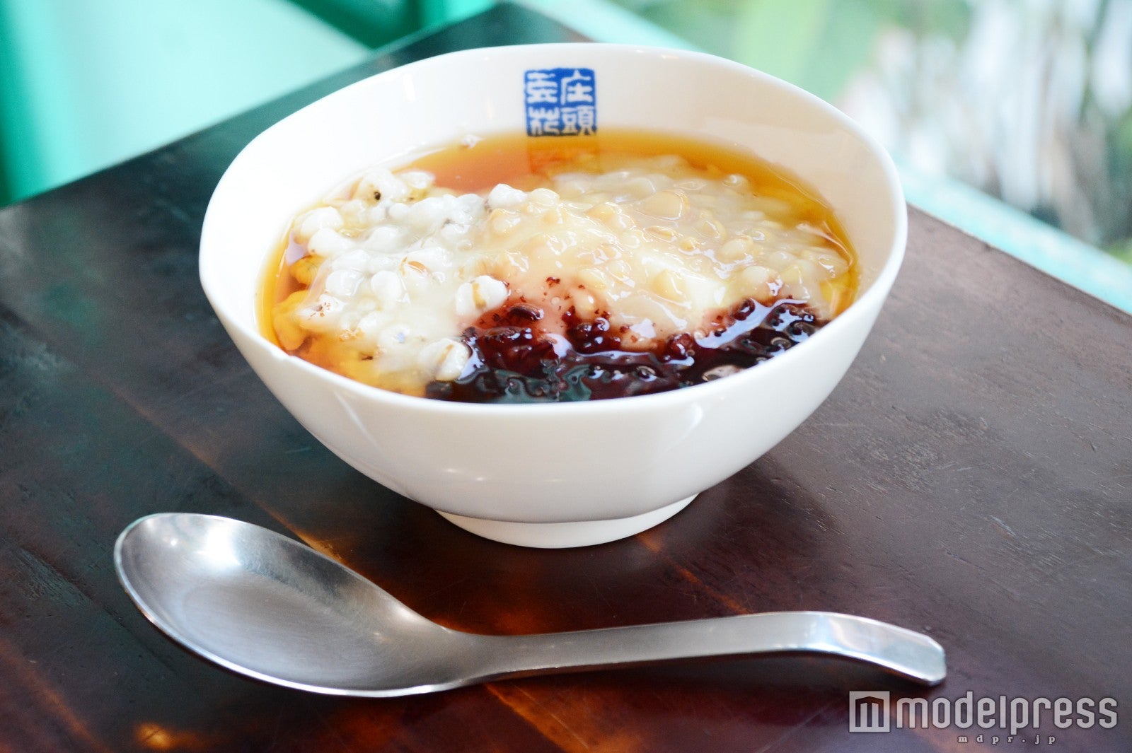 店長さんおすすめトッピングの（左上から時計回り）大燕麥・薏仁・紫米（C）モデルプレス