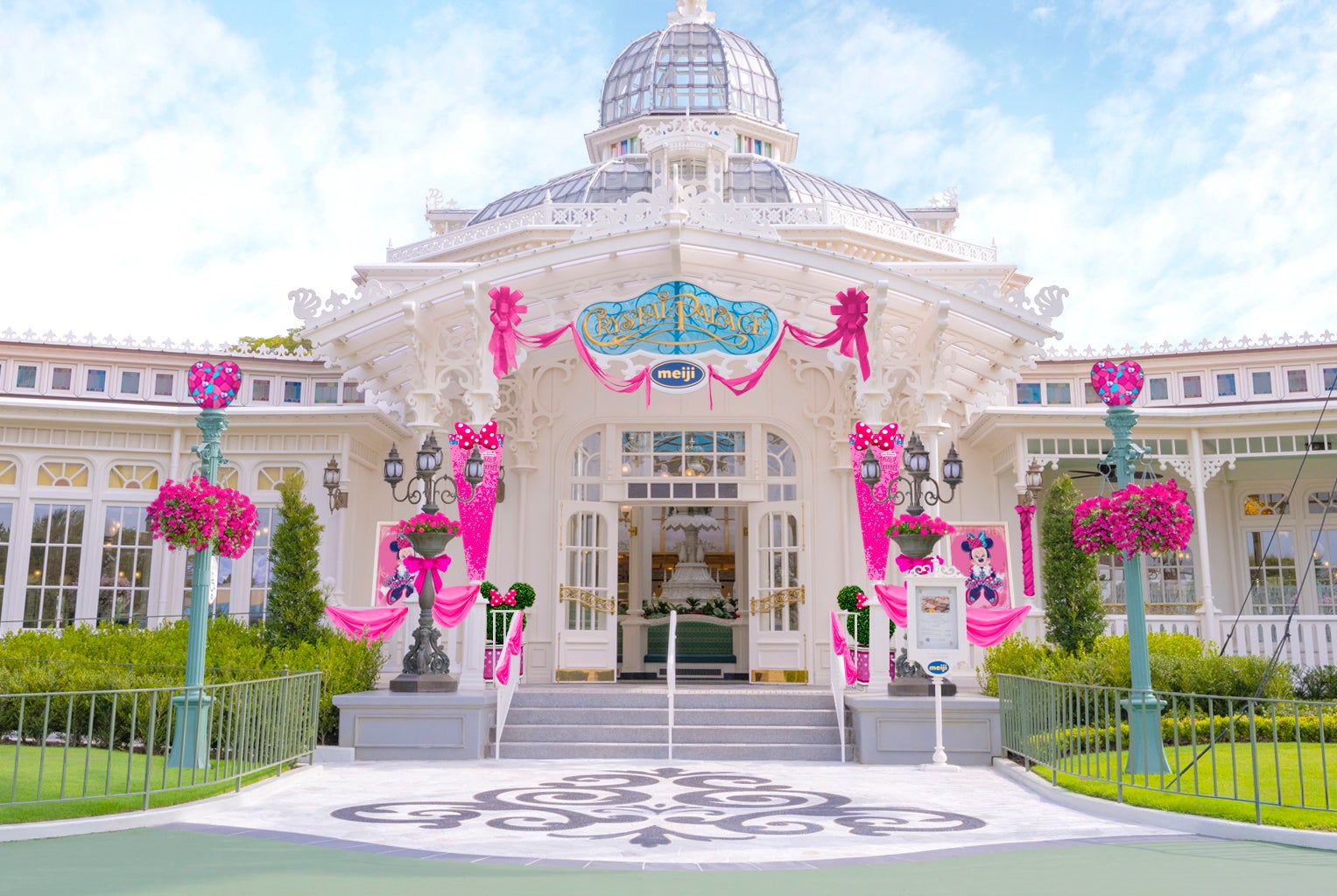 東京ディズニーランドスペシャルメニュー／クリスタルパレス・レストラン（C） Disney