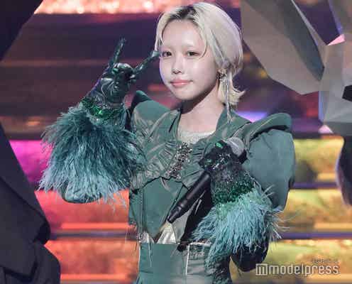 ano、パンツスタイルで初歌唱&金髪デコ出しが新鮮 2023年は「多忙も多忙で大ブレイク」<第65回輝く!日本レコード大賞>