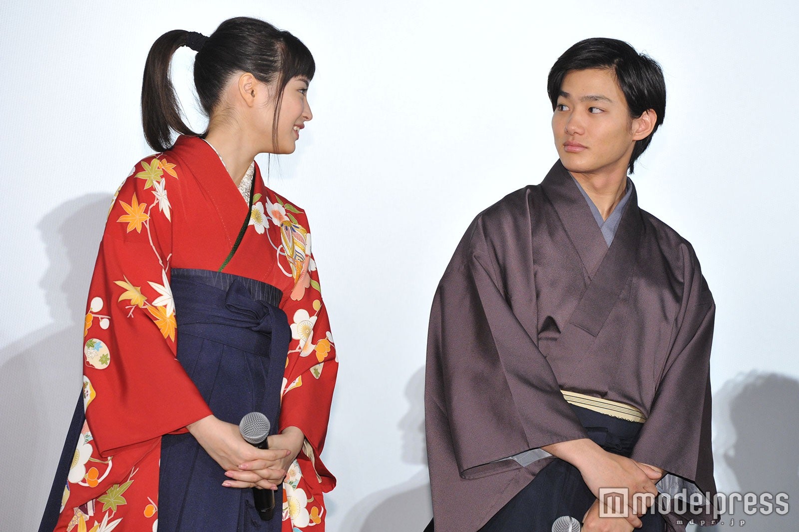 広瀬すず、野村周平（C）モデルプレス