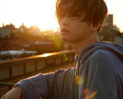 千葉雄大、大人で男の表情 顔つきが変わった20代最後の写真集<彩り>