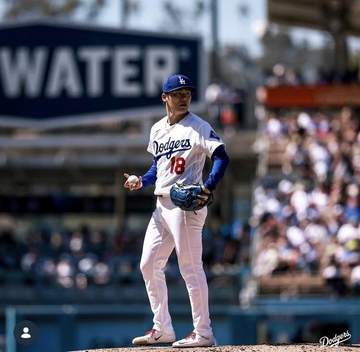 ロバーツ監督が山本由伸を絶賛「エースの証」5回1死二、三塁から2者連続三振に「試合の分岐点だった」MLB最多22発シュワバー、ターナーを圧倒