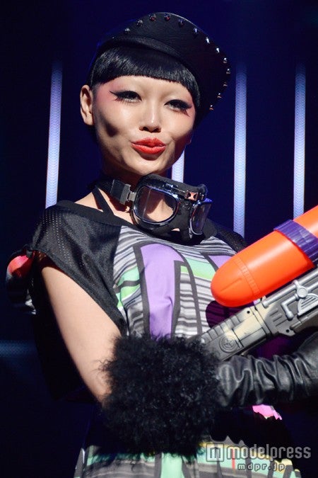 ジュディ・チュウ／「KAWAII ITEM」ステージ