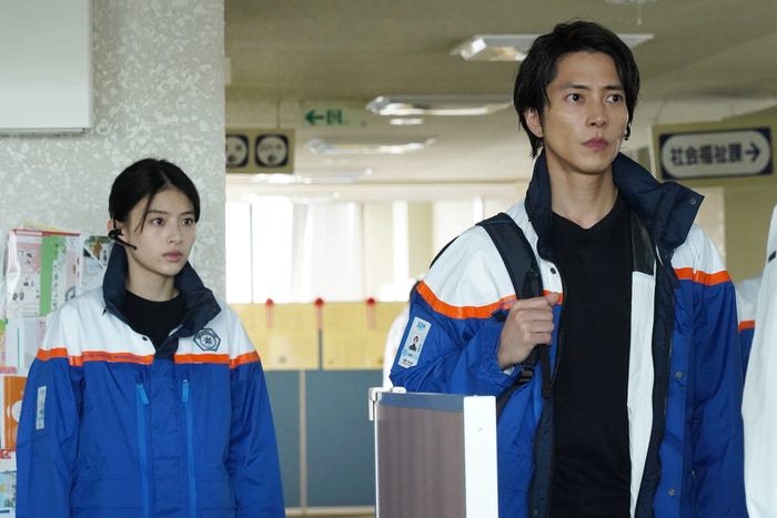 出口夏希、山下智久「ブルーモーメント」第5話より(C)フジテレビ