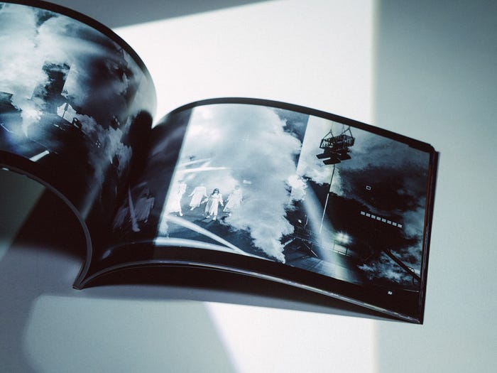 櫻坂46「1st YEAR ANNIVERSARY LIVE ~with Graduation Ceremony~」パッケージビジュアル写真(提供写真)