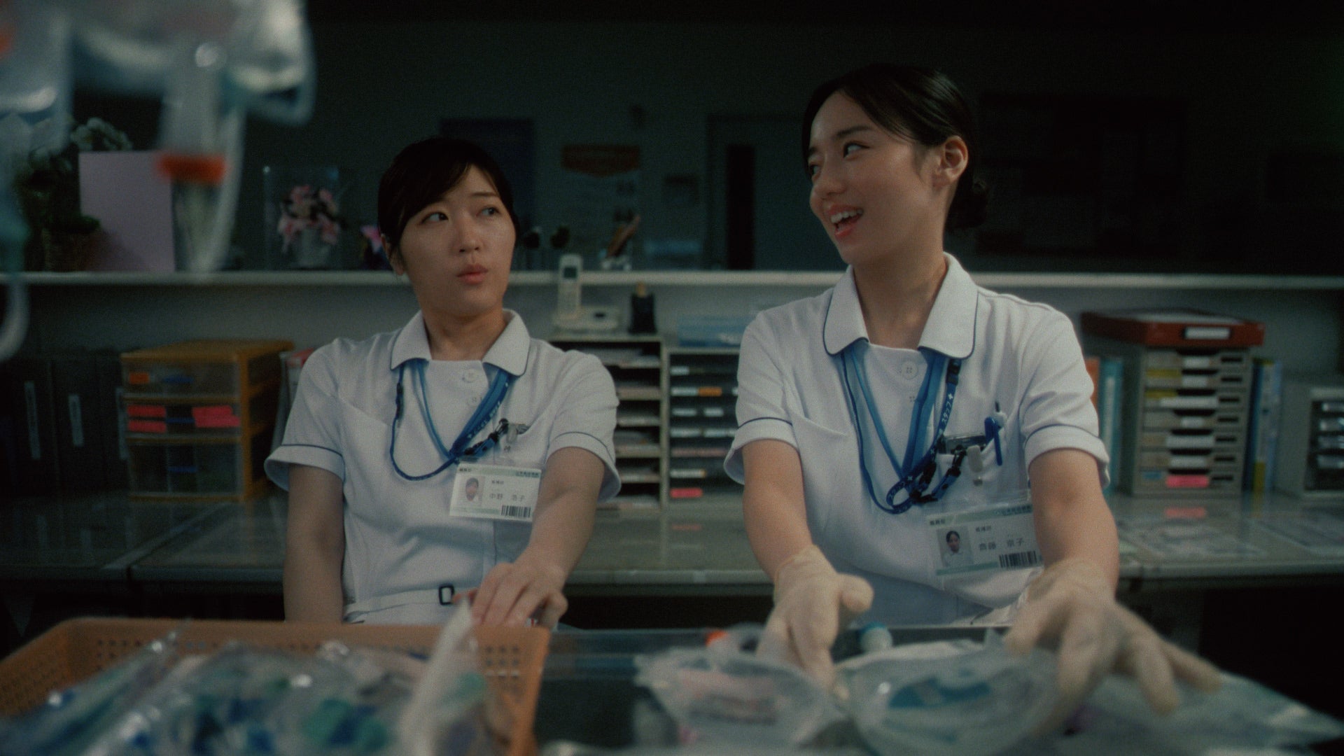 ヒコロヒー＆齊藤京子、新CMで先輩後輩ナースに　リアルな会話繰り広げる