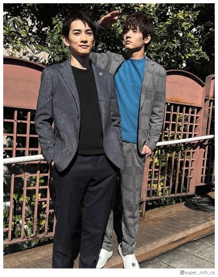 「SUPER RICH」赤楚衛二＆町田啓太、高身長な背比べショットに「可愛すぎて反則」「表情が絶妙」と反響