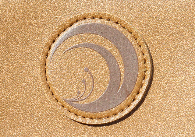 リコリス・リコイル スクールバッグ風ポーチ ムック本 ムック 付録 人気 おすすめ オススメ 宝島社 宝島 レビュー 便利 優秀 当たり 最高 2023 リコリス・リコイル アニメ アニメグッズ グッズ エンブレム スクールバッグ風ポーチ 鞄風 バッグ風