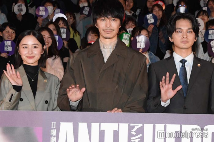 堀田真由、長谷川博己、北村匠海(C)モデルプレス