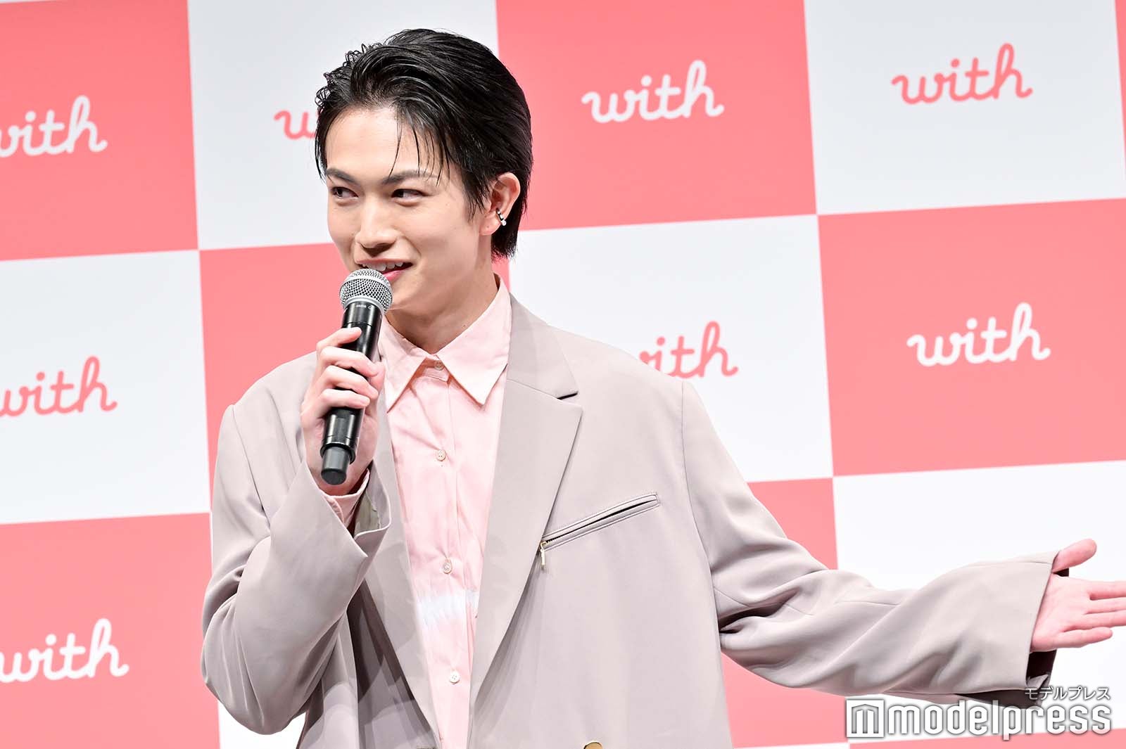 （C）モデルプレス