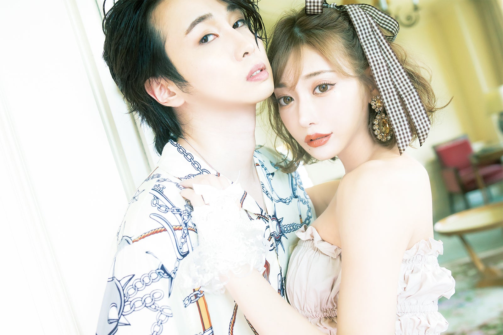 カルマ、明日花キララ（提供写真）