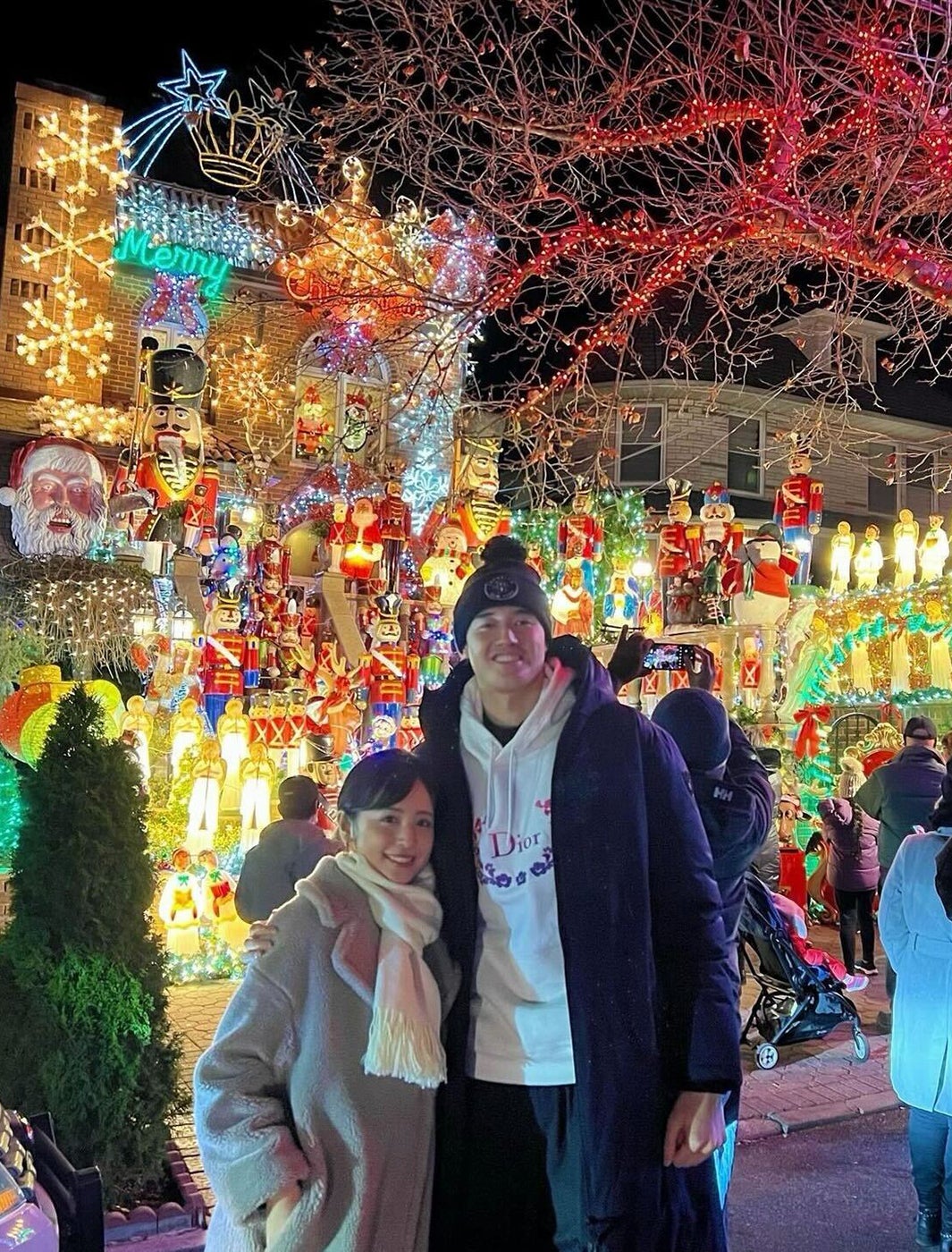 久慈暁子アナ、夫・渡邊雄太選手との密着デート写真公開「身長差が萌える」と反響