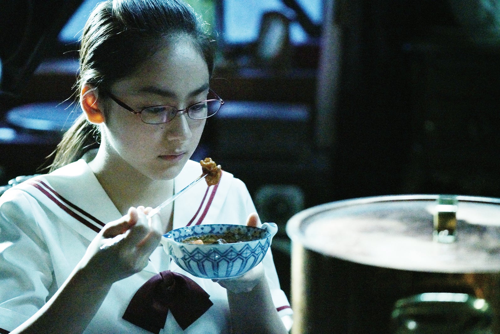 平祐奈（C）2017「暗黒女子」製作委員会（C）秋吉理香子／双葉社