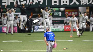 DeNA悪夢サヨナラ負けで崖っぷち 3戦連続延長で悲劇 日本S最多5併殺も先発・東の7回無失点好投も無残 レイノルズは2戦連続救援失敗