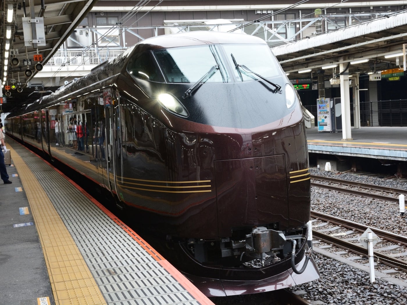 「なごみ」には不定期開催のツアーなどで乗車するチャンスがある（画像：PIXTA）