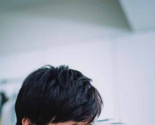 田中圭、コロナ禍での熱い思い語る「CREA」初登場