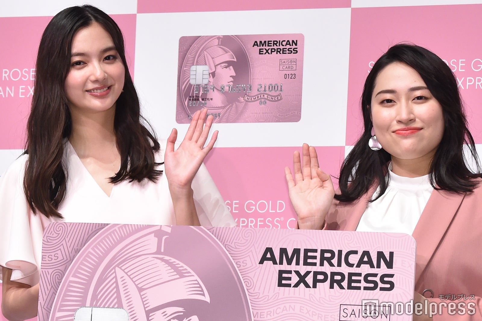 新川優愛、丸山礼から絶賛される「世の男性はこんな奥様を求めている」