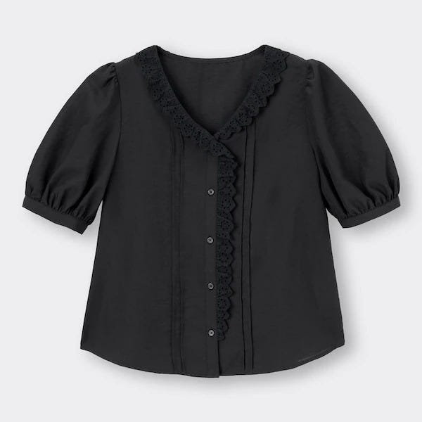 GU 値下げ 黒トップス 華奢見え GU レディース アイテム おすすめ オススメ プチプラ コスパ 高見え おしゃれ オシャレ お洒落 2022 値下げ 黒トップス 華奢見え 夏 トップス セール 黒 ブラック 痩せ見え 細見え ブラウス レースフリルブラウス